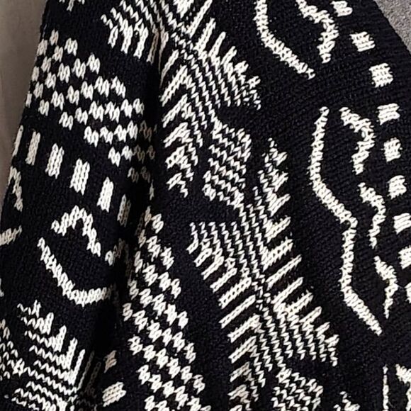 Love & Liberty Hooded  Sweater Poncho Cardigan w/ Fringe Winter Sz Small - Picture 7 of 13